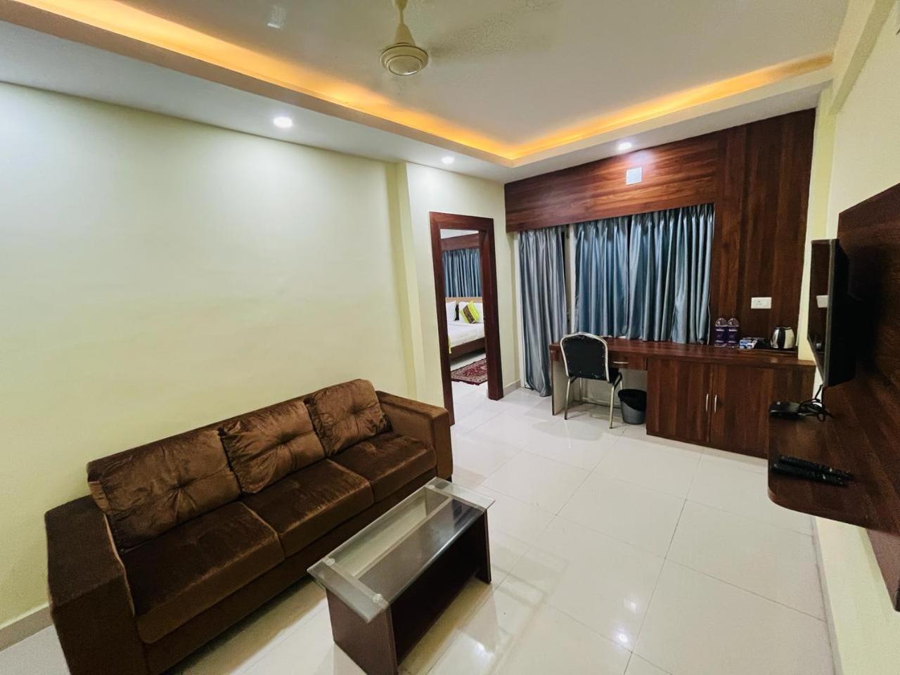 Hotel Four Waves Puri Exterior photo