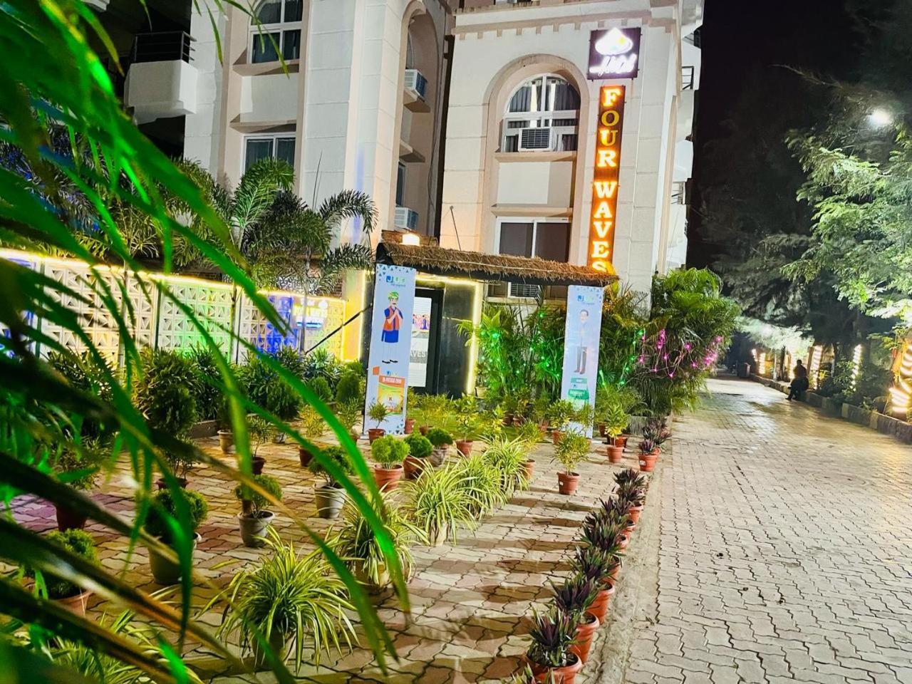 Hotel Four Waves Puri Exterior photo